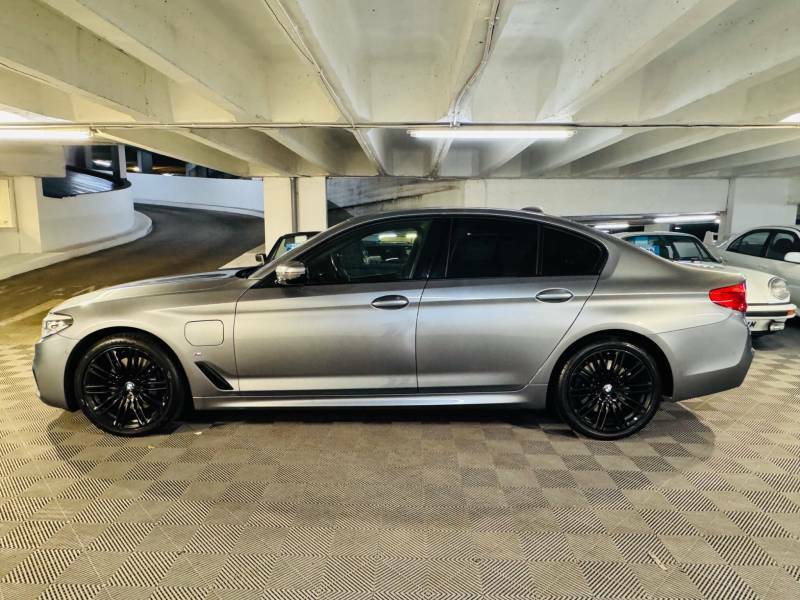 BMW 5 Series 530E M Sport - 2019 69 YB69UPM Blue #2