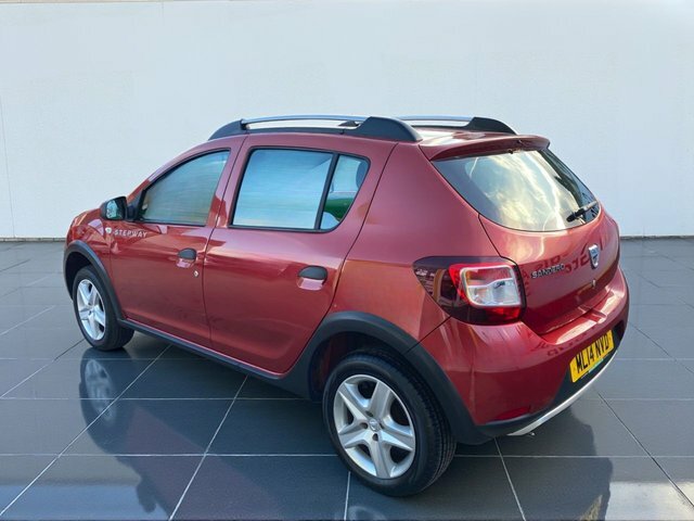 Dacia Sandero Stepway Dci Ambiance Hatchback ML14NVD Red #4