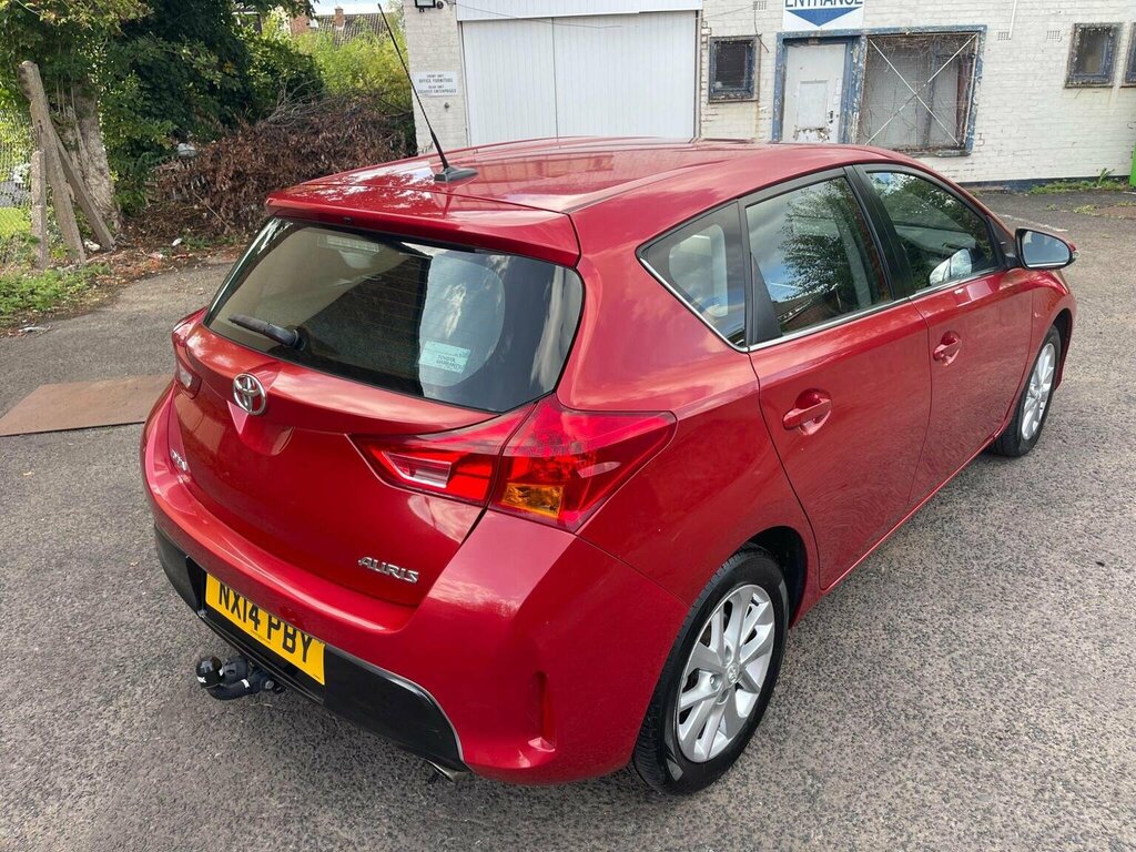 Toyota Auris Hatchback 1.6 V-matic Icon Euro 5 201414 NX14PBY Red #4