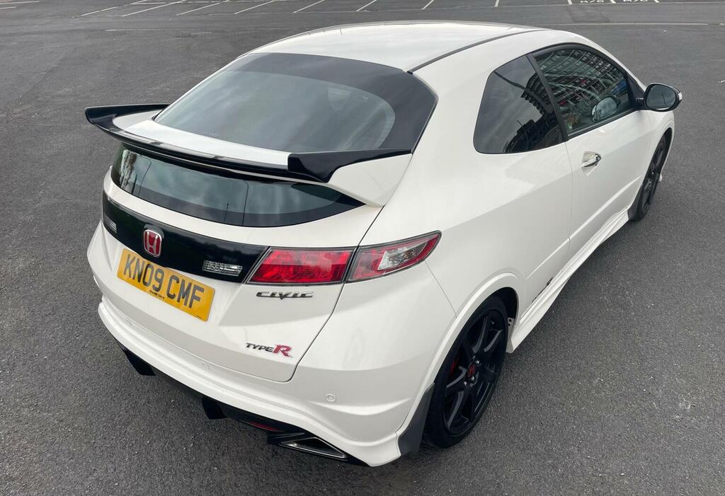Honda Civic Hatchback 2.0 I-vtec Type R Championship White White #3