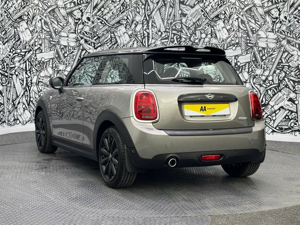 Mini Hatch 1.5L Cooper Exclusive Silver #5