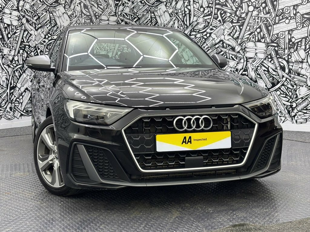 Audi A1 2L S Line Competition Black