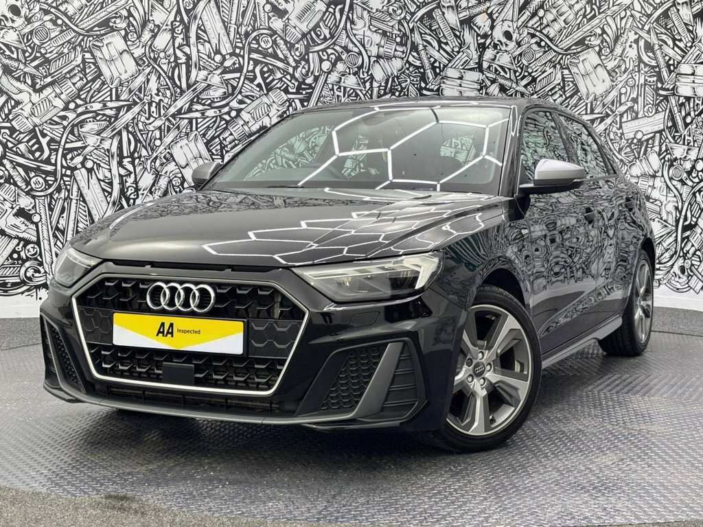 Audi A1 2L S Line Competition Black #4