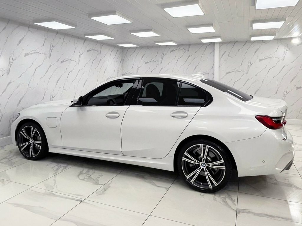 BMW 3 Series 2L M Sport White #5