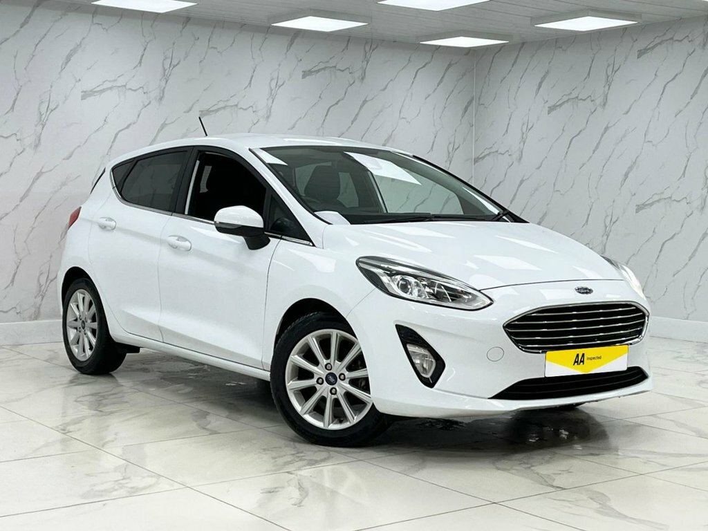 Ford Fiesta 1L Titanium WO67FMX White #4