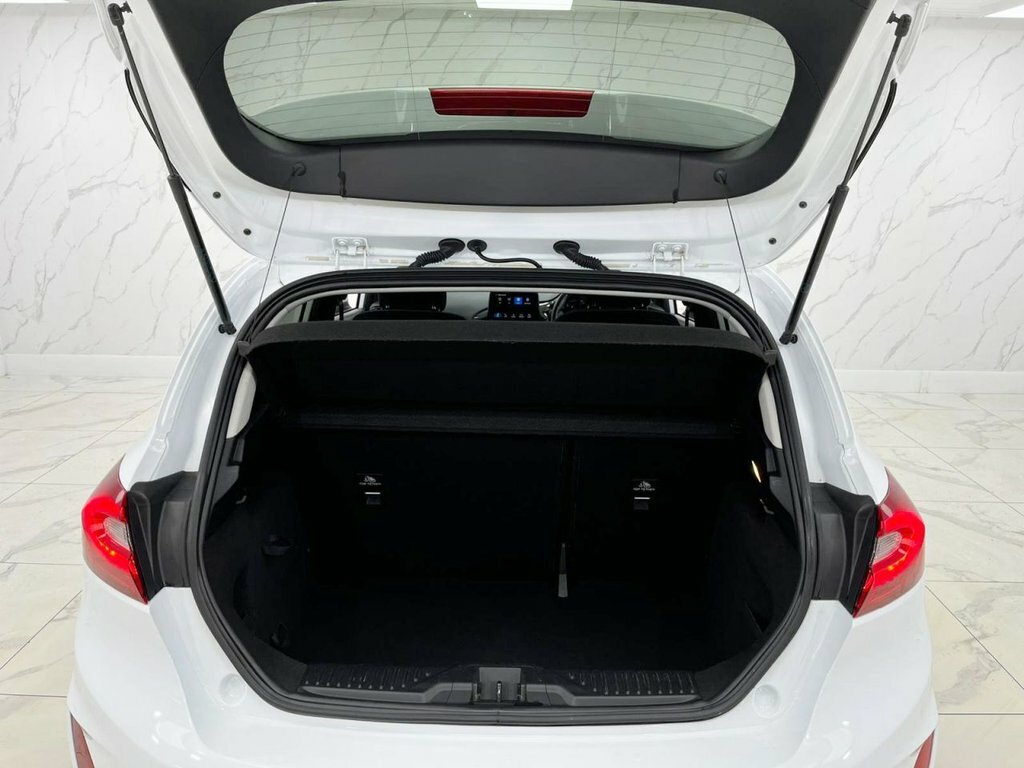 Ford Fiesta 1L Titanium WO67FMX White #5
