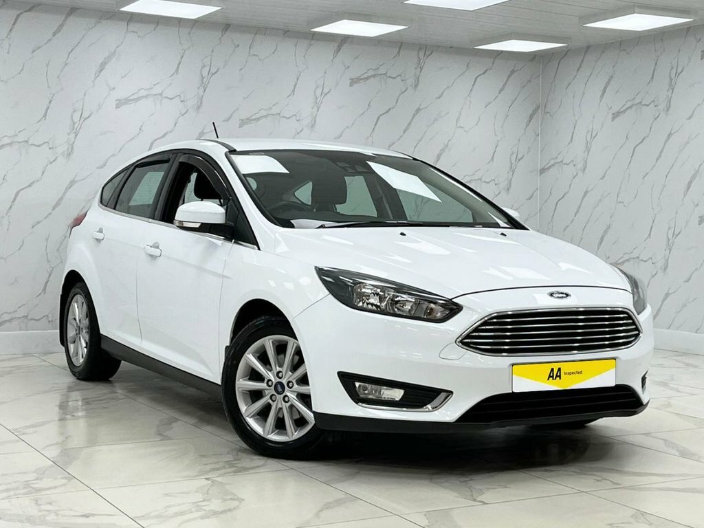 Ford Focus 1L Titanium White #4