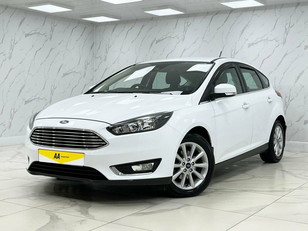 Ford Focus 1L Titanium White #2