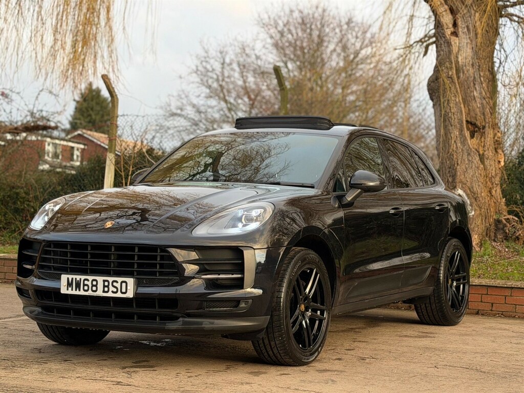 Porsche Macan 2.0T Pdk 4Wd Euro 6 Ss MW68BSO Black #3