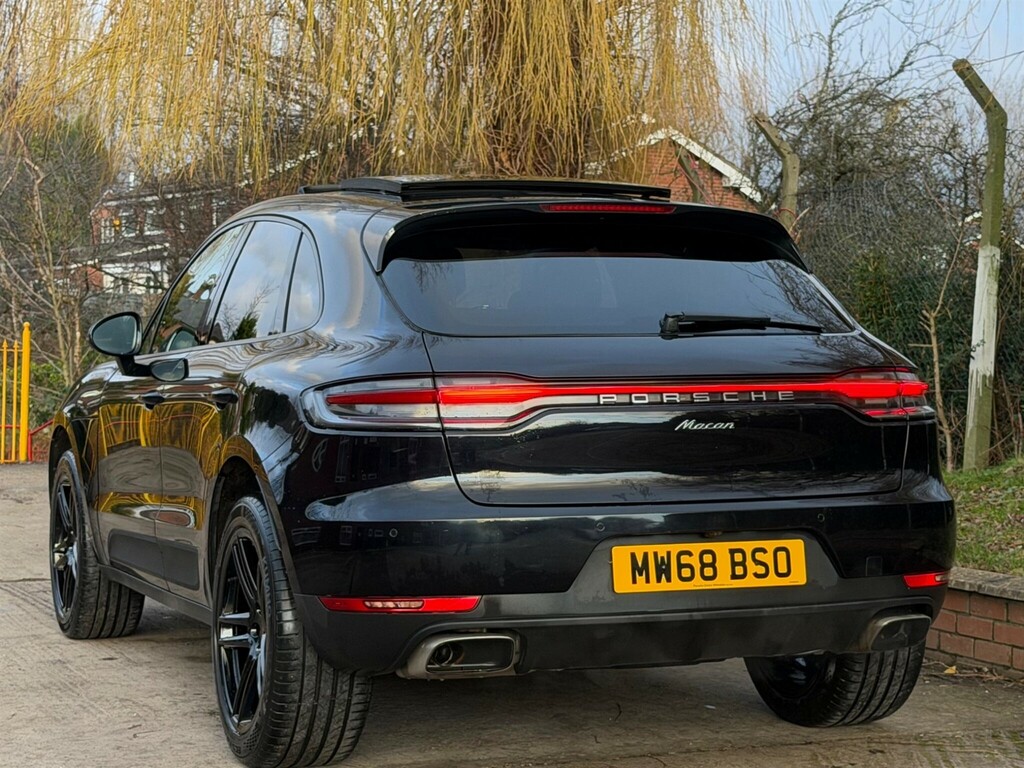 Porsche Macan 2.0T Pdk 4Wd Euro 6 Ss MW68BSO Black #4