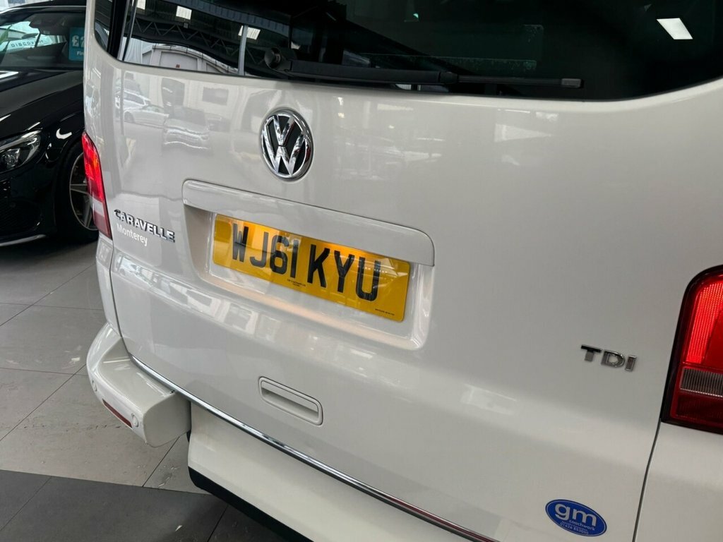 Volkswagen Caravelle 2L Executive White #6