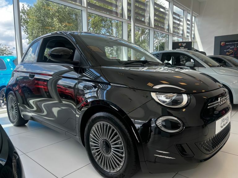 Fiat 500 87Kw 42Kwh Black