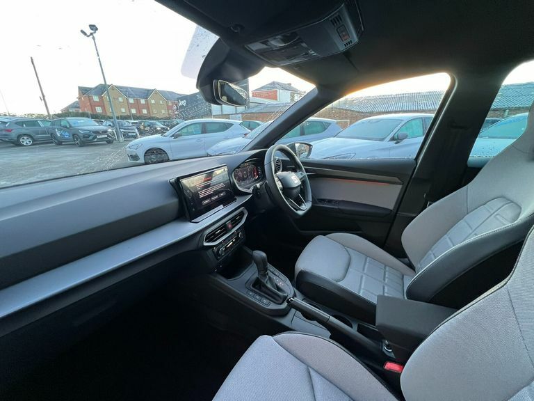 Seat Arona 1.0 Tsi 115 Fr Sport Dsg Grey #2