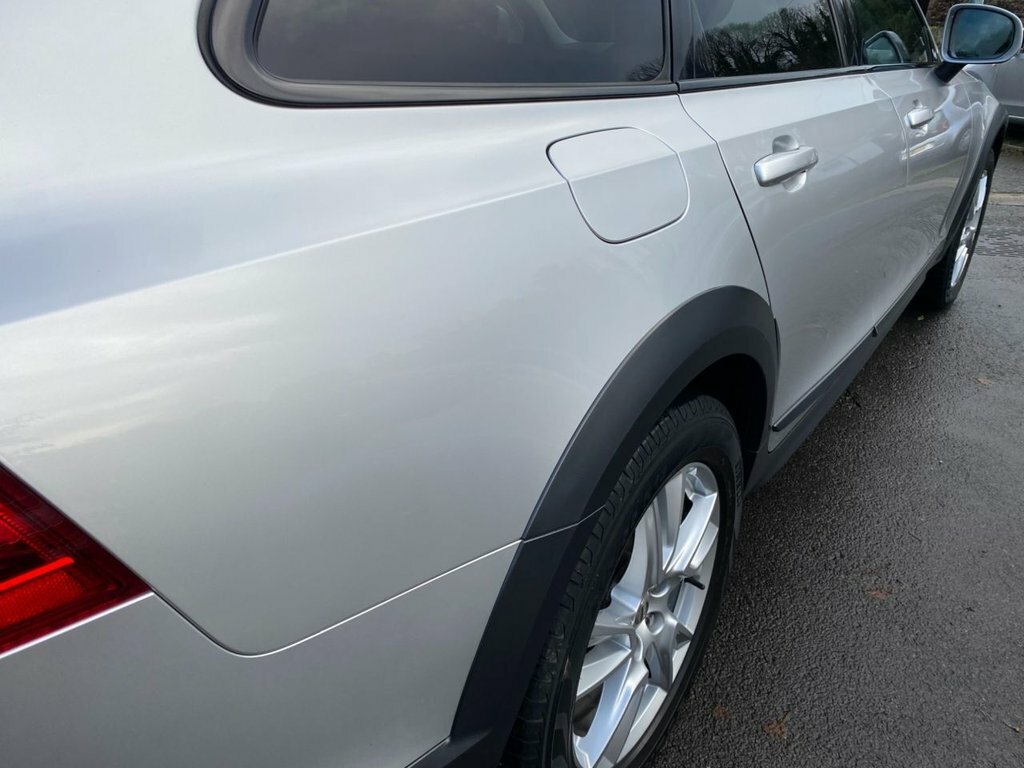 Volvo V90 Cross Country 2017 2.0 D5 Powerpulse Pro Estate KT17AWG Silver #6