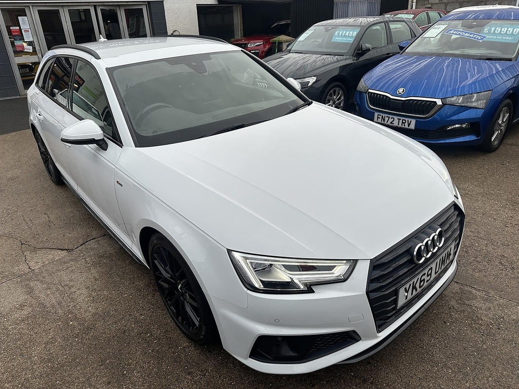 Audi A4 Avant Tfsi Black Edition YK69UMM White #4