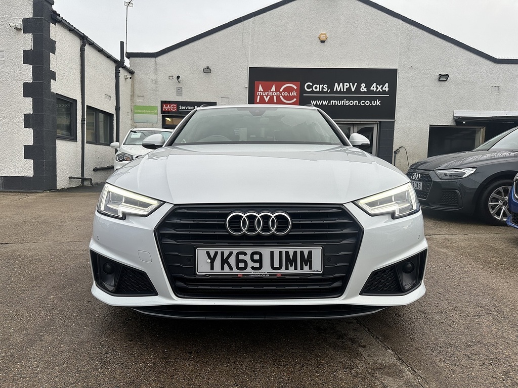Audi A4 Avant Tfsi Black Edition YK69UMM White #6