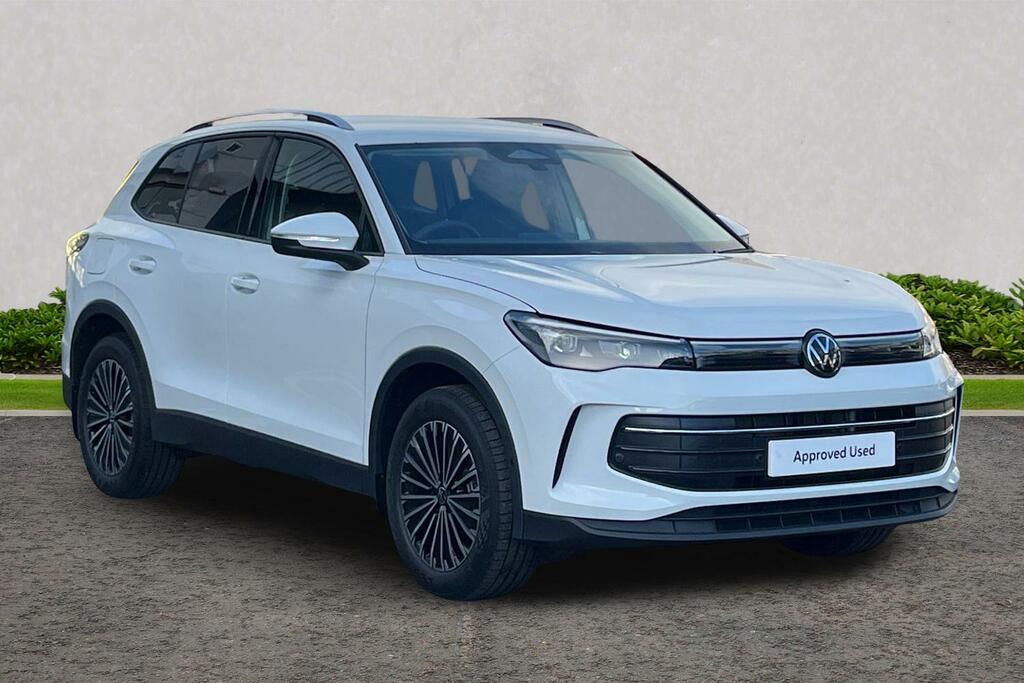 Volkswagen Tiguan 1.5 Etsi 150 Match Dsg White