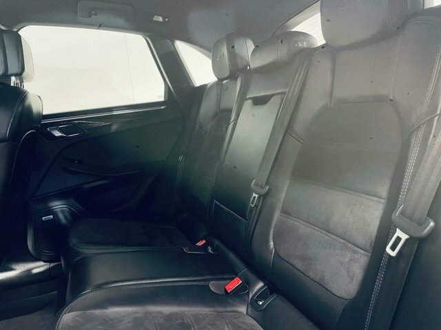 Porsche Macan V6 Gts Suv FL18VGO Black #4
