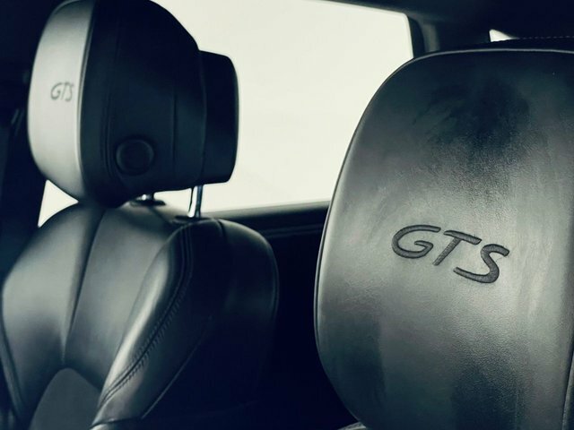 Porsche Macan V6 Gts Suv FL18VGO Black #3