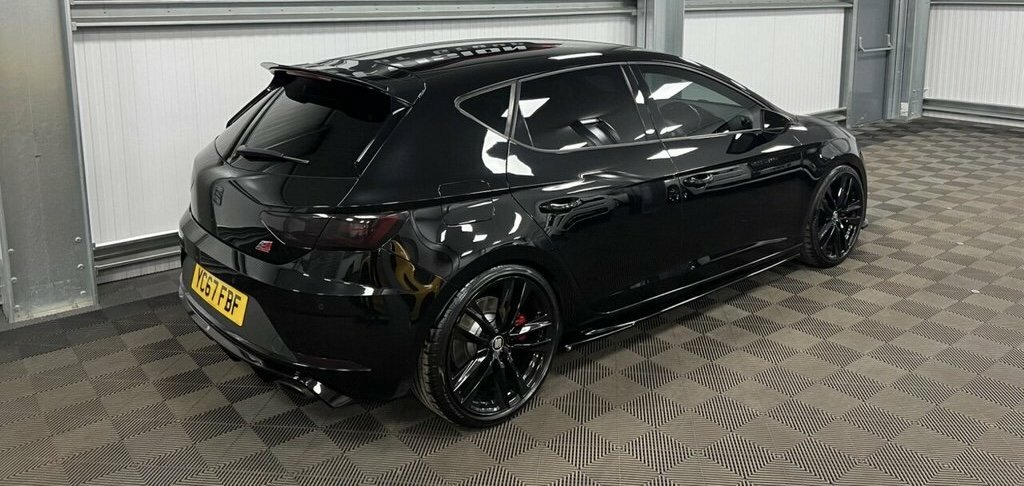 Seat Leon 2.0 Tsi Cupra 300 201767 YC67FBF Black #4
