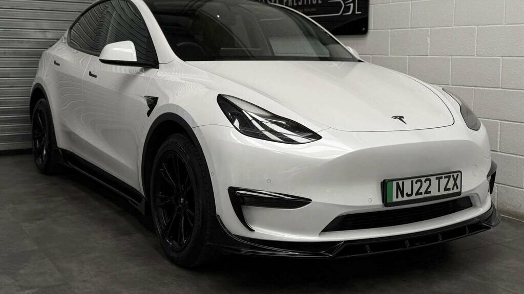 Tesla Model Y Dual Motor Long Range 202222 White