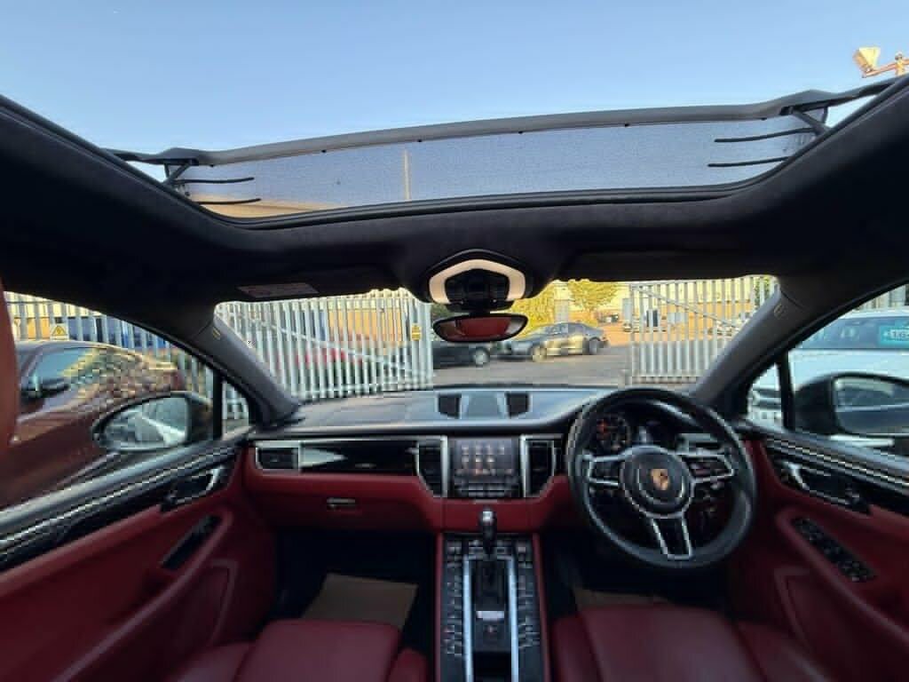 Porsche Macan 3.6 T V6 Turbo 201616 DE16OJX Black #2