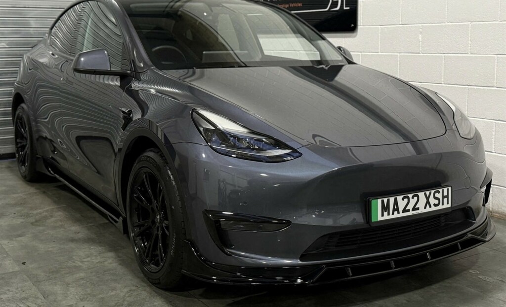 Tesla Model Y Dual Motor Long Range 202222 Grey