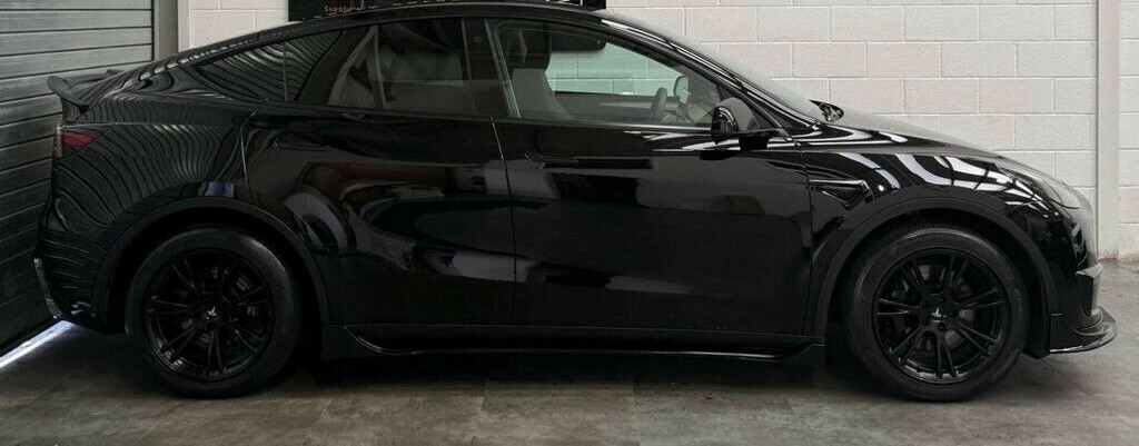 Tesla Model Y Auto 202272 LA72VVB Black #5