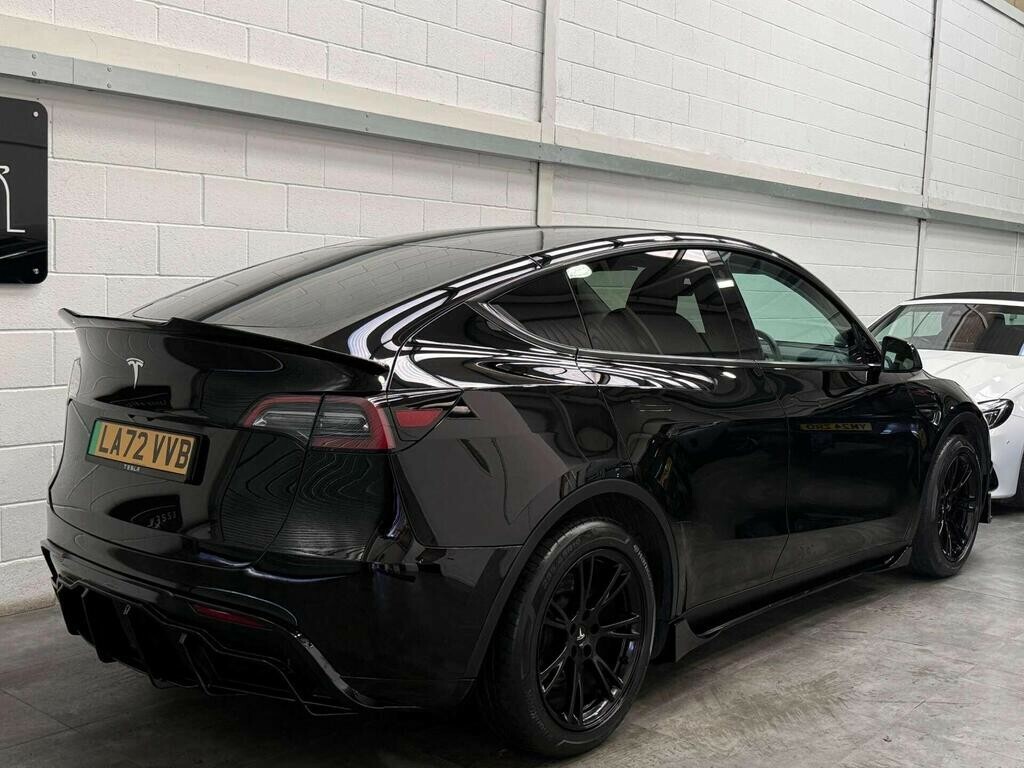 Tesla Model Y Auto 202272 LA72VVB Black #6