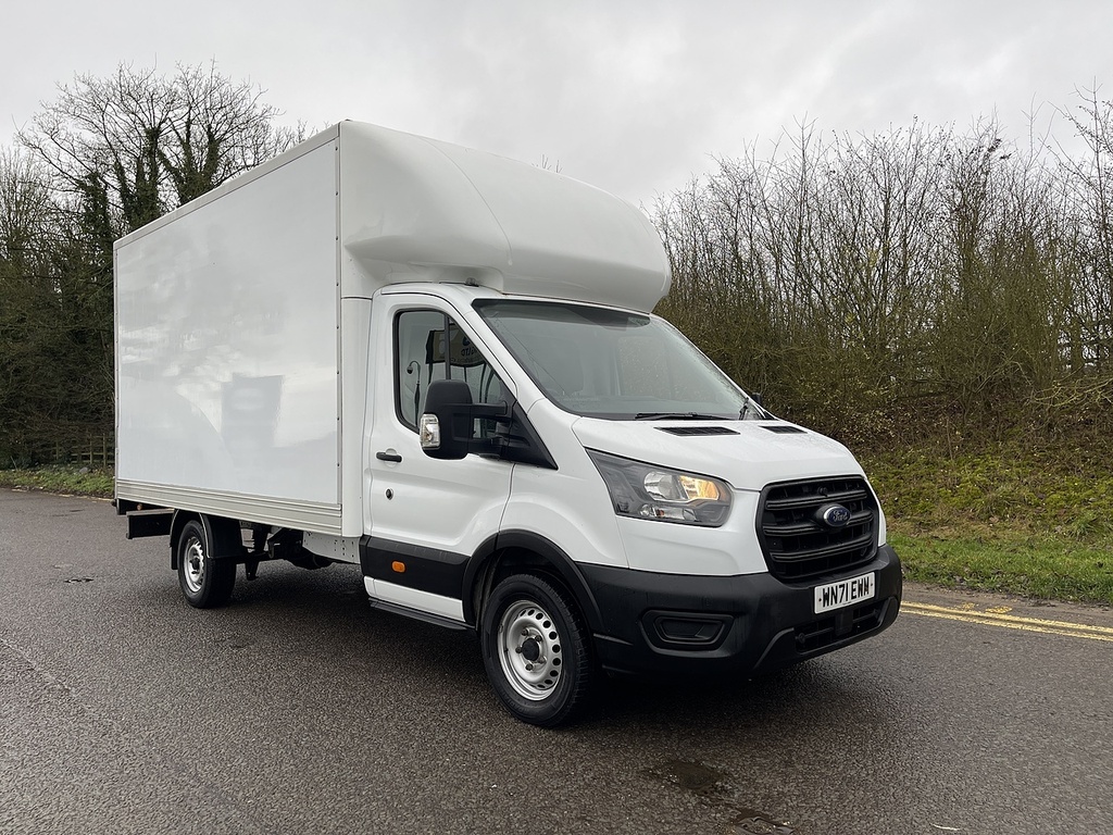 Ford Transit Custom Luton WN71EWM White