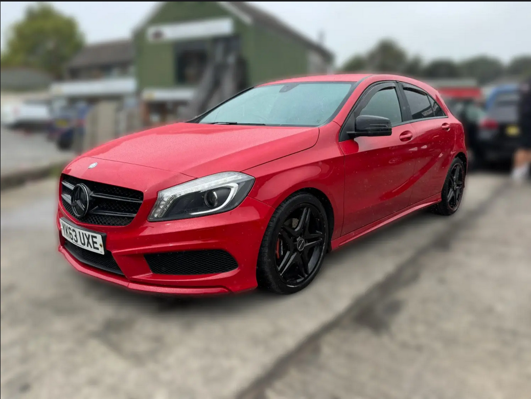 Mercedes-Benz A Class A200 Cdi Blueefficiency Red