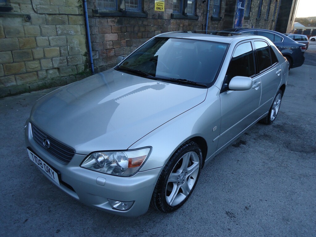 Lexus IS Saloon 2.0 200 Se 1999 Silver