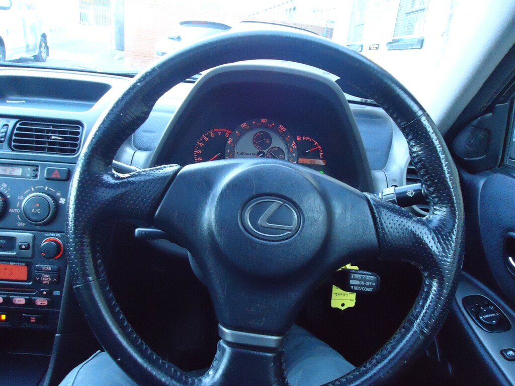 Lexus IS 200 2.0 Sport Blue #22