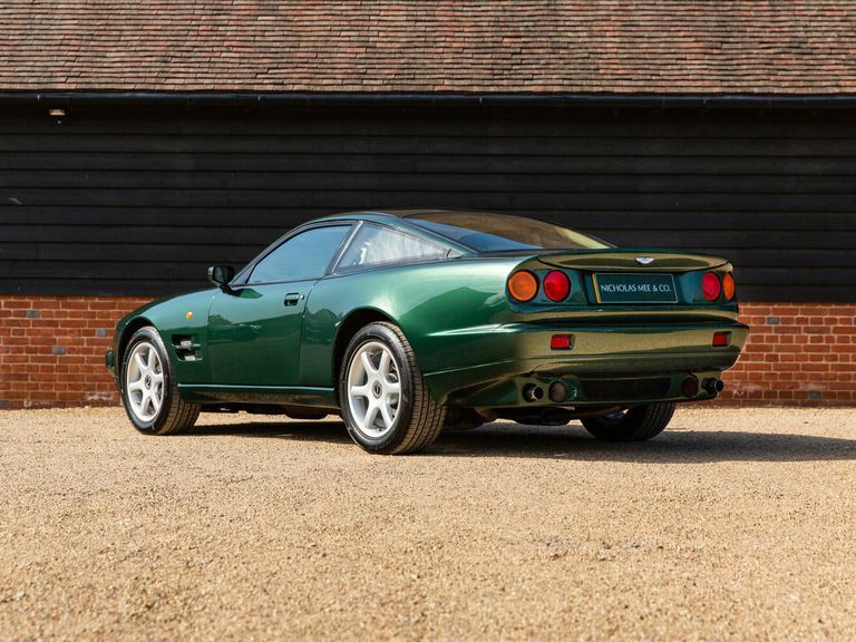 Aston Martin V8 Vantage Red #64