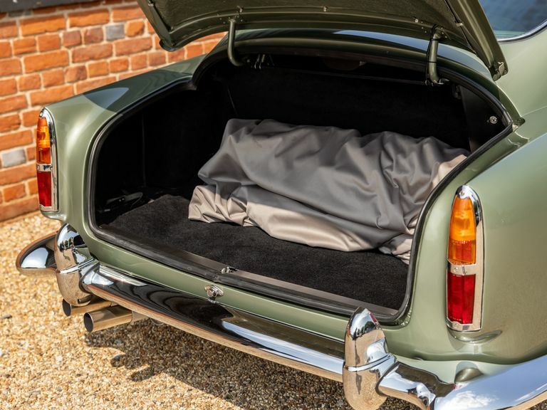 Aston Martin DB4 Coupe #6