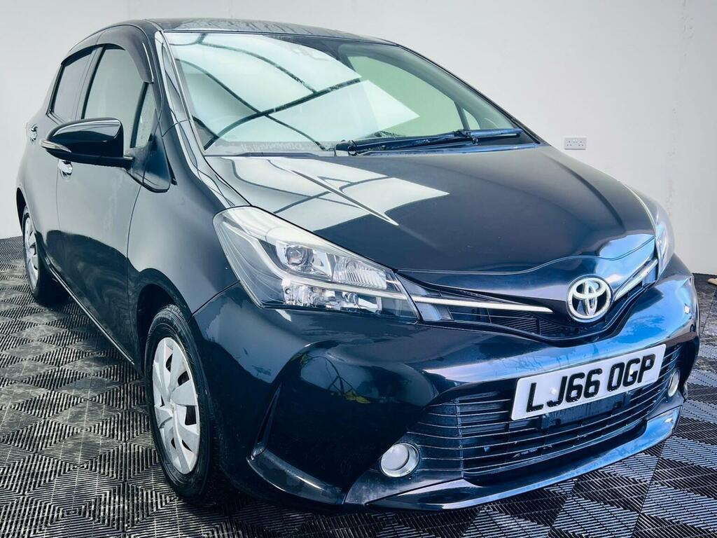 Toyota Yaris 1.33 Dual Vvt-i Icon Multidrive S Euro 6 2016 Black