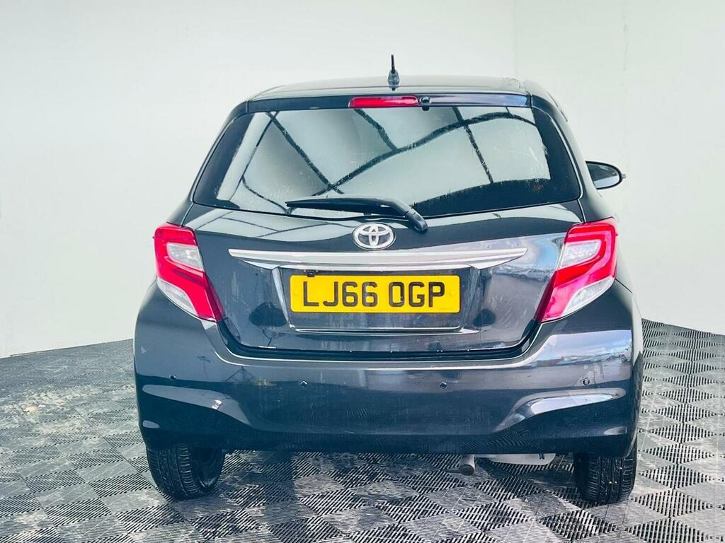 Toyota Yaris 1.33 Dual Vvt-i Icon Multidrive S Euro 6 2016 LJ66OGP Black #6