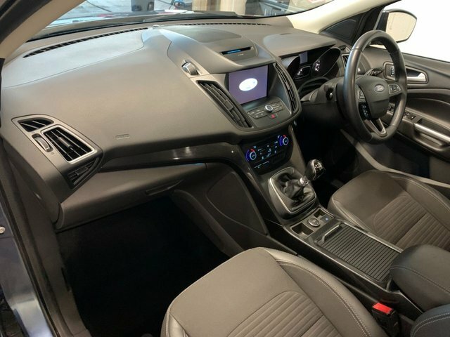 Ford Kuga 2.0 Tdci Titanium Suv SY68NBZ Blue #4