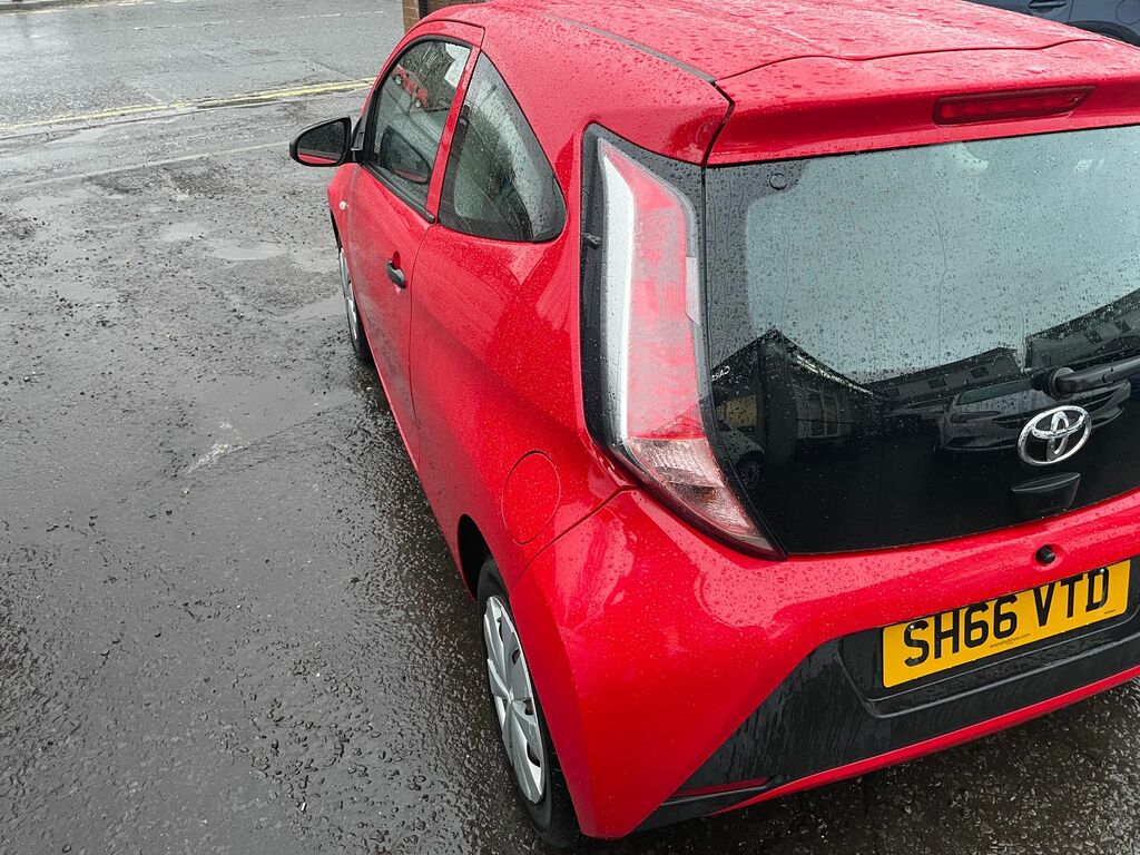 Toyota Aygo Aygo Hatchback SH66VTD Red #6