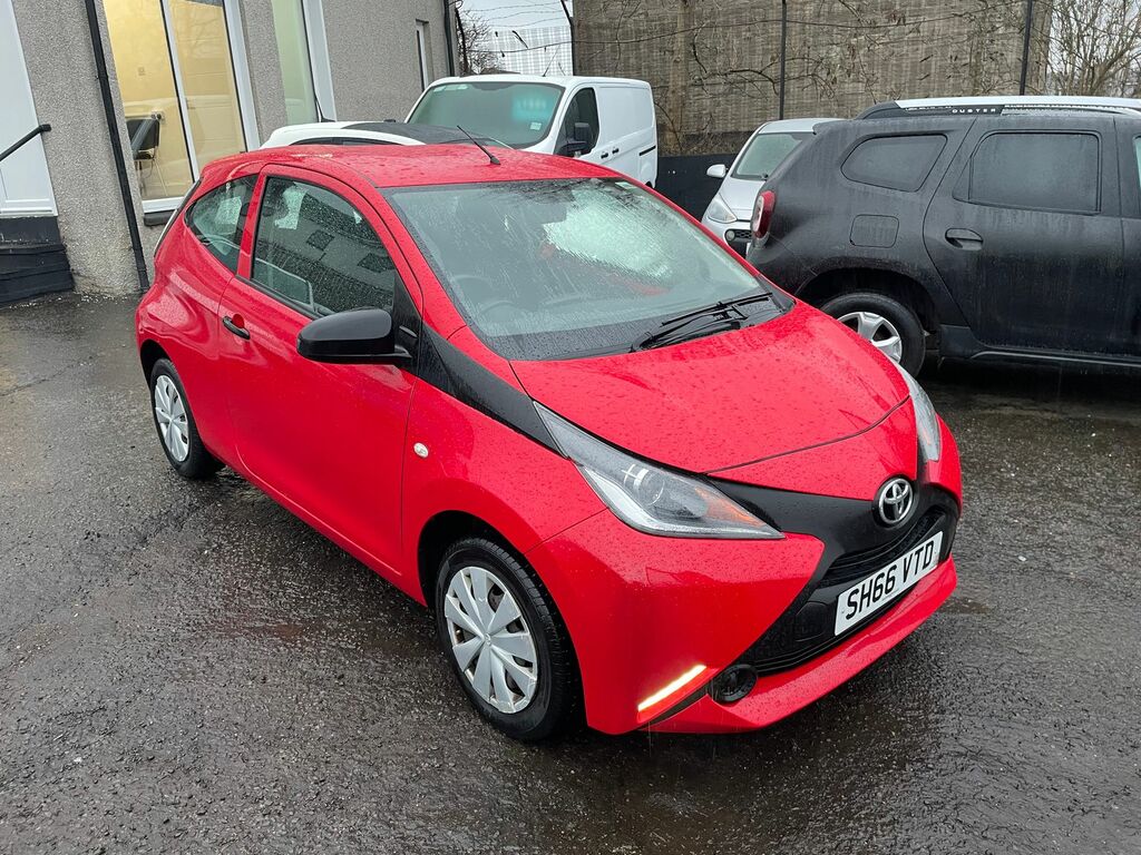 Toyota Aygo Aygo Hatchback Red