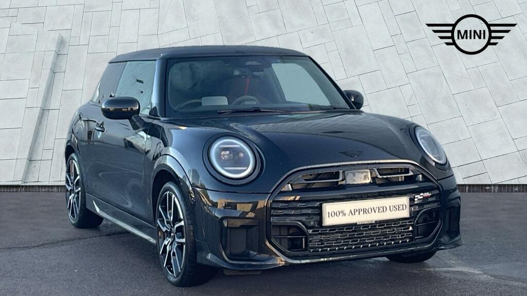 Mini Hatch Cooper C Black