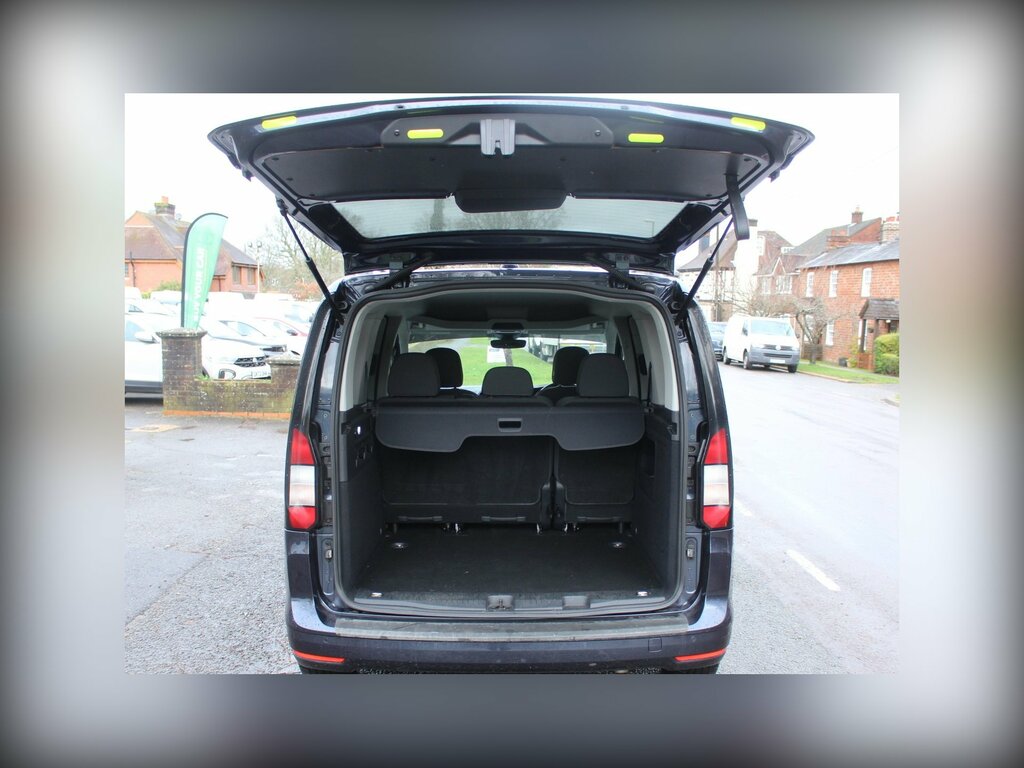 Ford Tourneo Connect 2.0 Ecoblue Titanium Mpv Dct Euro 6 S Blue #4