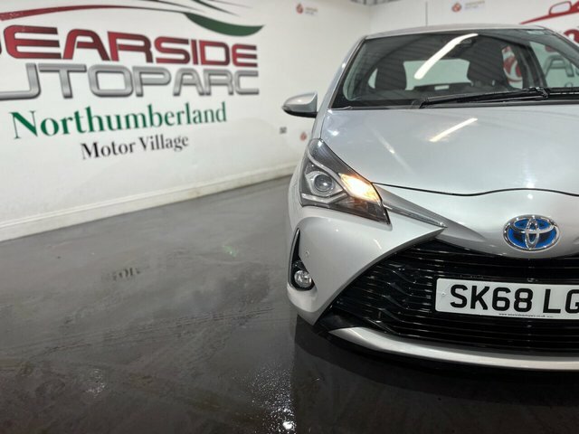 Toyota Yaris 1.5 Vvt-h Icon Tech Hatchback Hybrid E- SK68LGF Silver #6