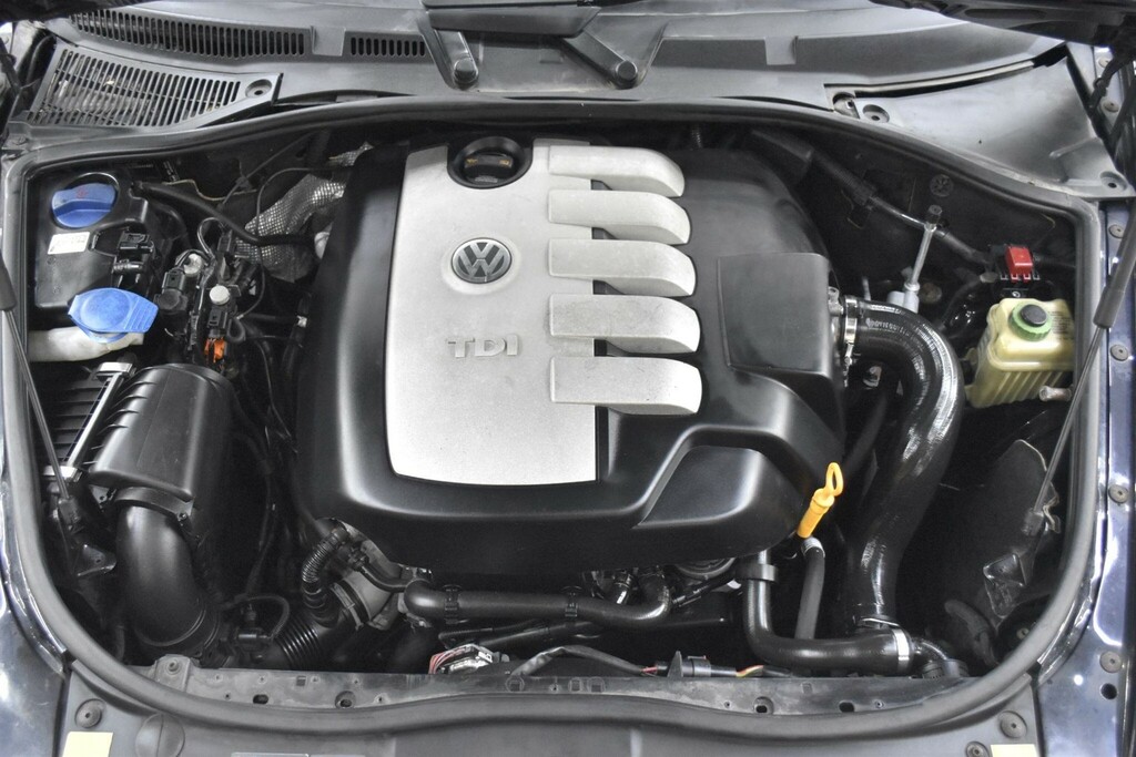 Volkswagen Touareg 2.5 Tdi Dpf Black #4