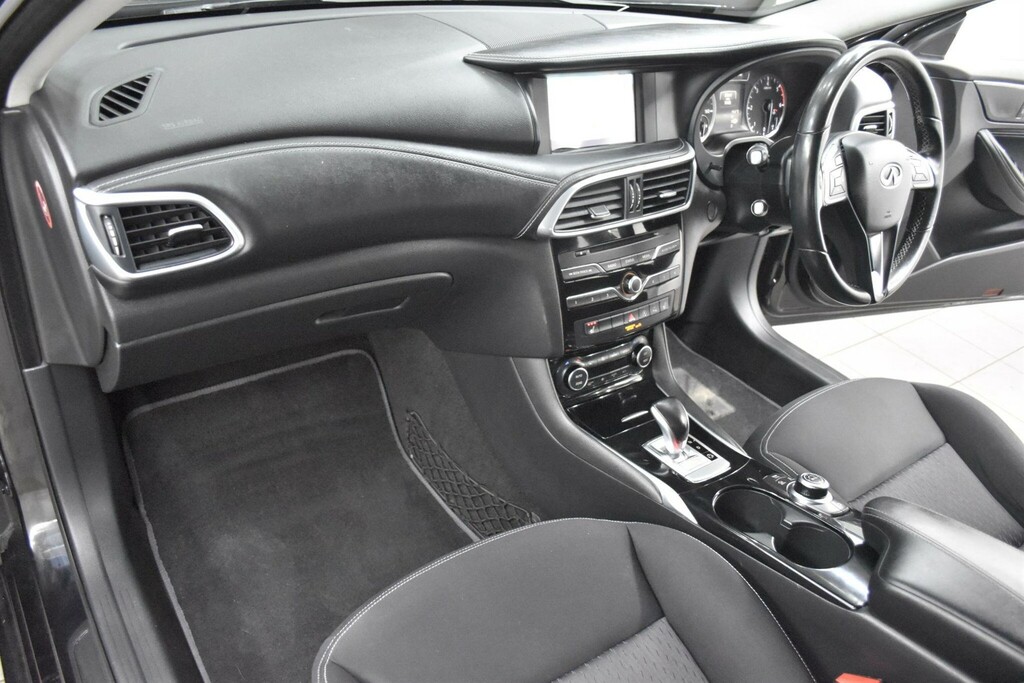 Infiniti Q30 1.5D Business Executive Dct Euro 6 Ss Black #3