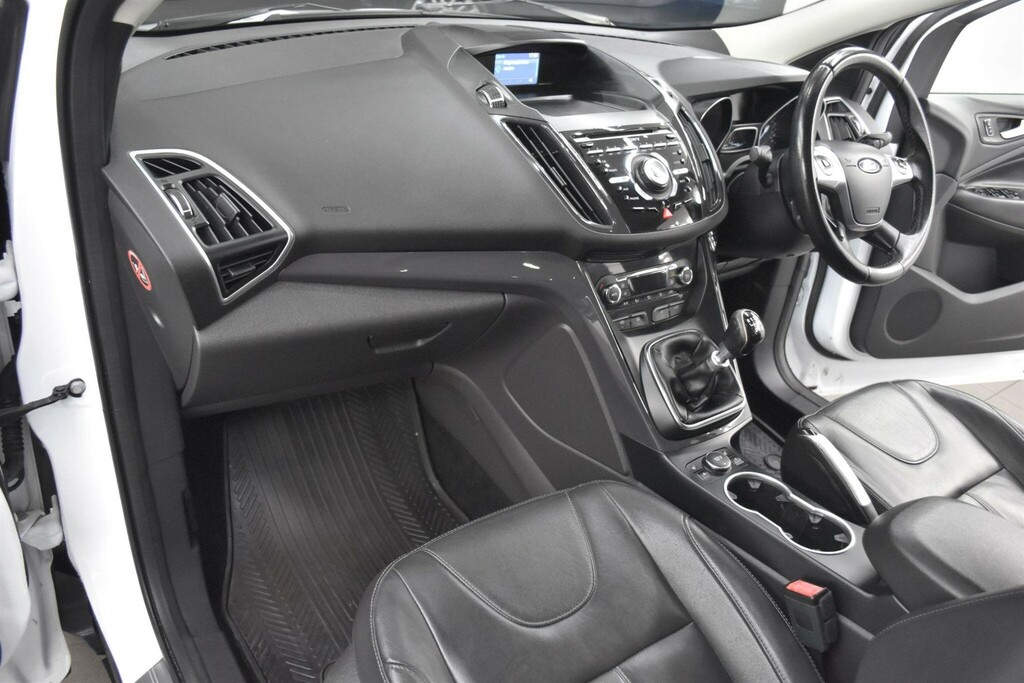 Ford Kuga 2.0 Tdci Titanium X 2Wd Euro 6 Ss DU15RZY White #3