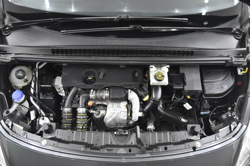 Peugeot 3008 1.6 Hdi Allure Euro 5 MM14YKW Grey #4