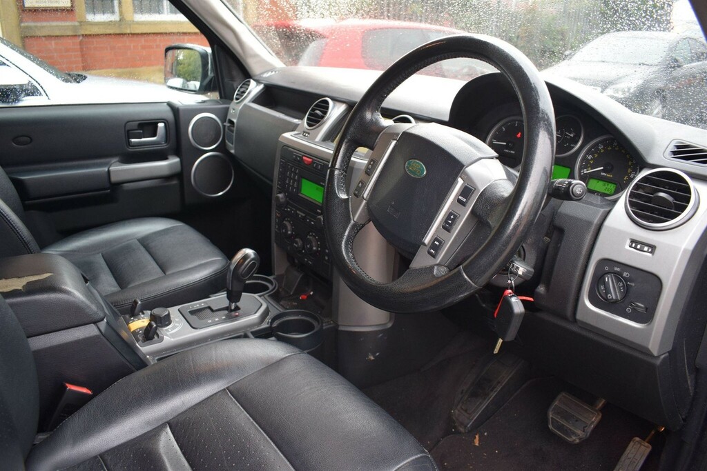 Land Rover Discovery Discovery Black #3