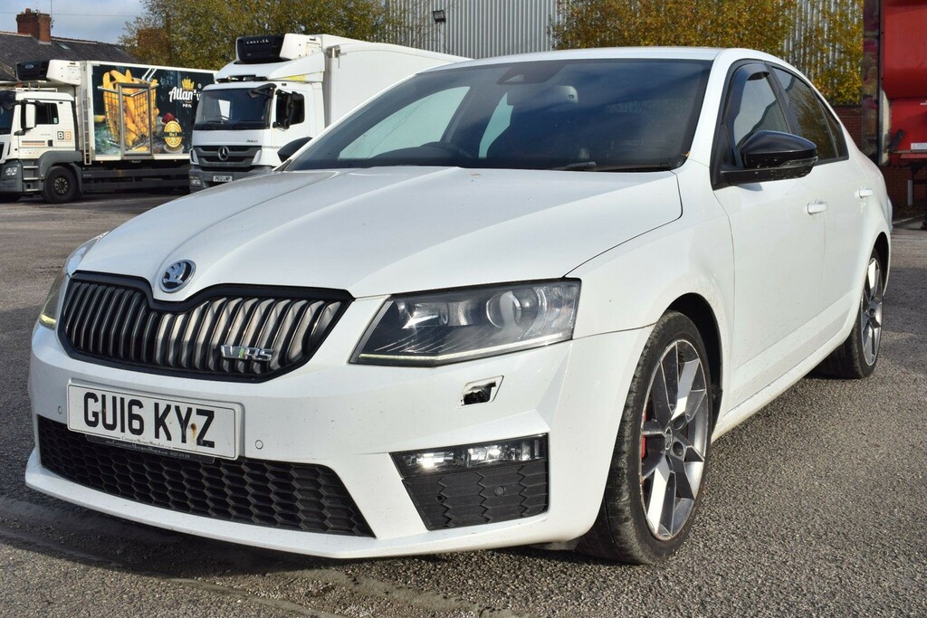 Skoda Octavia 2.0 Tfsi Vrs Euro 6 Ss Snav White #5