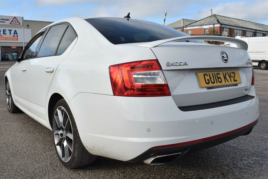 Skoda Octavia 2.0 Tfsi Vrs Euro 6 Ss Snav White #6